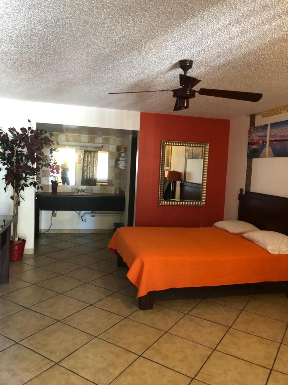 Lago Motor Inn Lake Worth Beach Exterior photo